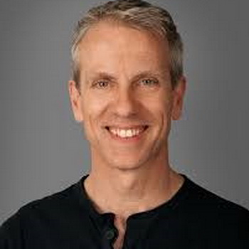 Chris Sanders Biography